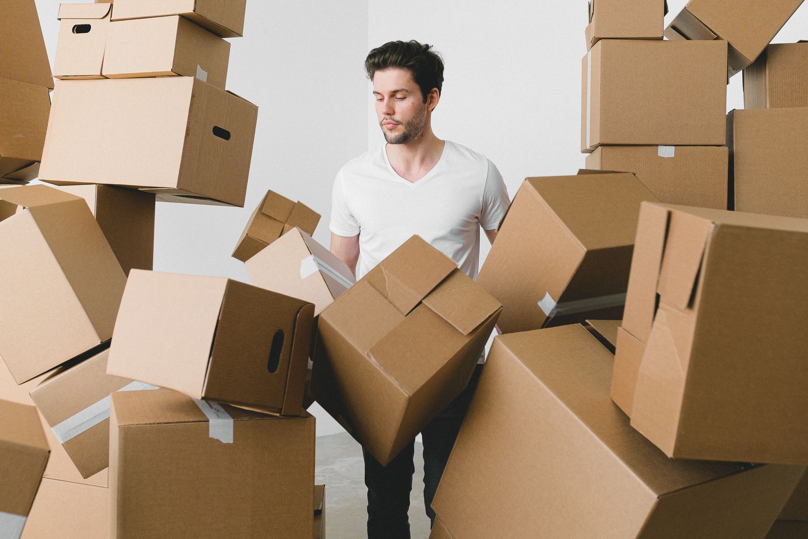 Dangerous goods no removalist may carry